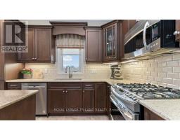 95 CIRCLEWOOD DRIVE - 13