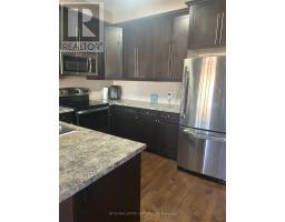 31 - 1030 OAKCROSSING GATE - 3