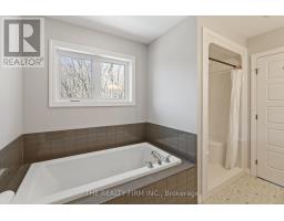 18 SUGAR BUSH PATH - 30