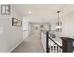 18 SUGAR BUSH PATH - 38