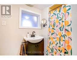 338 RIVERSIDE DRIVE - 29