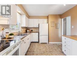 21 WINDING WAY CRESCENT - 16