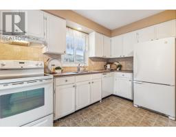 21 WINDING WAY CRESCENT - 19