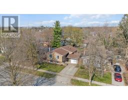21 WINDING WAY CRESCENT - 2