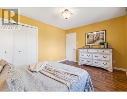 21 WINDING WAY CRESCENT - 22