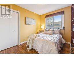 21 WINDING WAY CRESCENT - 23