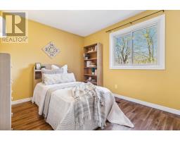 21 WINDING WAY CRESCENT - 25