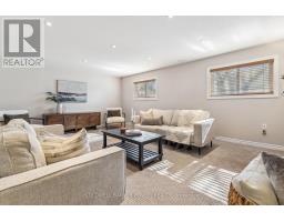 21 WINDING WAY CRESCENT - 30