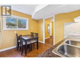 21 WINDING WAY CRESCENT - 34