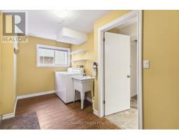 21 WINDING WAY CRESCENT - 38