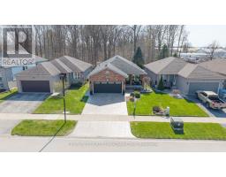 36 JUNIPER CRESCENT - 1