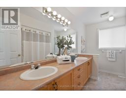 36 JUNIPER CRESCENT - 13