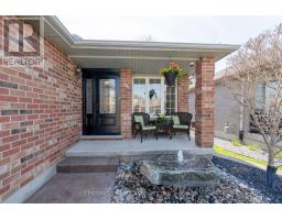 36 JUNIPER CRESCENT - 2