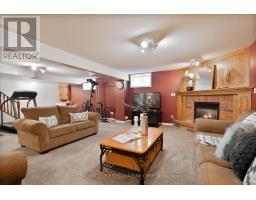 36 JUNIPER CRESCENT - 20