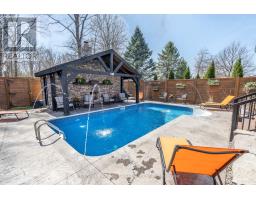 36 JUNIPER CRESCENT - 34