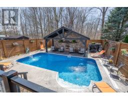 36 JUNIPER CRESCENT - 35