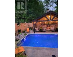 36 JUNIPER CRESCENT - 39