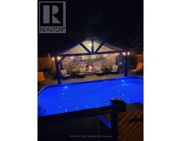 36 JUNIPER CRESCENT - 45