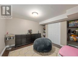 898 CRESTVIEW CRESCENT - 31