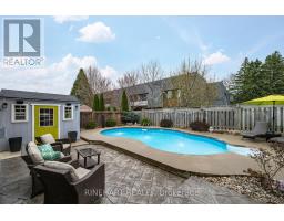 898 CRESTVIEW CRESCENT - 34