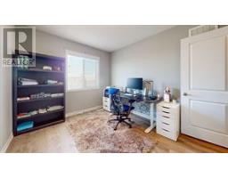 137 - 1061 EAGLETRACE DRIVE - 19