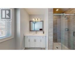 137 - 1061 EAGLETRACE DRIVE - 22