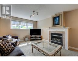 544 DARCY DRIVE - 32