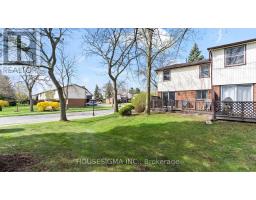 2 - 971 ADELAIDE STREET S - 33