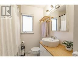 627 WALLACE STREET - 9