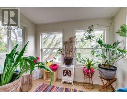 2517 QUEEN STREET - 19