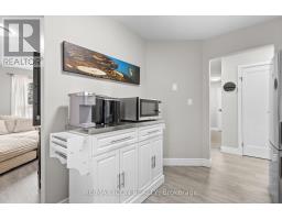 210 - 30 HUGO CRESCENT - 6