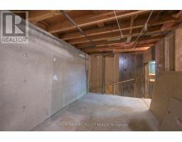 304 BLOXAM AVENUE W - 26