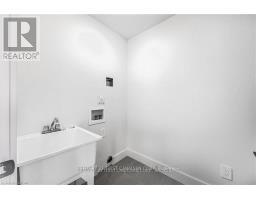 249 HESSELMAN CRESCENT - 35