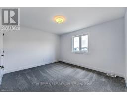 249 HESSELMAN CRESCENT - 37