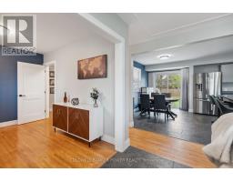 64 HAWKESBURY AVENUE - 13