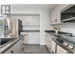 64 HAWKESBURY AVENUE - 19