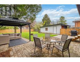 64 HAWKESBURY AVENUE - 43