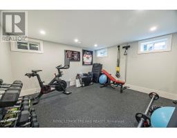 65 RADCLIFFE CRESCENT - 26