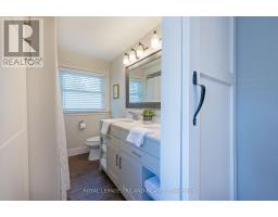 65 RADCLIFFE CRESCENT - 34