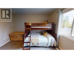32 VALLEYVIEW CRESCENT - 32
