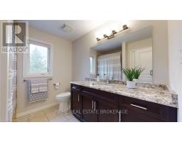 32 VALLEYVIEW CRESCENT - 35