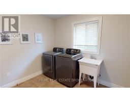 32 VALLEYVIEW CRESCENT - 43
