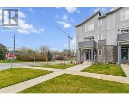 21 - 990 DEVERON CRESCENT - 10
