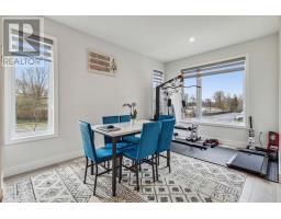 21 - 990 DEVERON CRESCENT - 13
