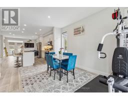 21 - 990 DEVERON CRESCENT - 17