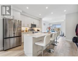 21 - 990 DEVERON CRESCENT - 21