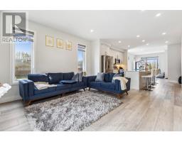 21 - 990 DEVERON CRESCENT - 26