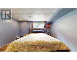 11 STONEY COURT - 32