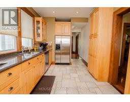 15 MARGARET STREET - 12