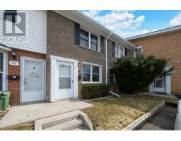 61 ARBOUR GLEN CRESCENT - 30